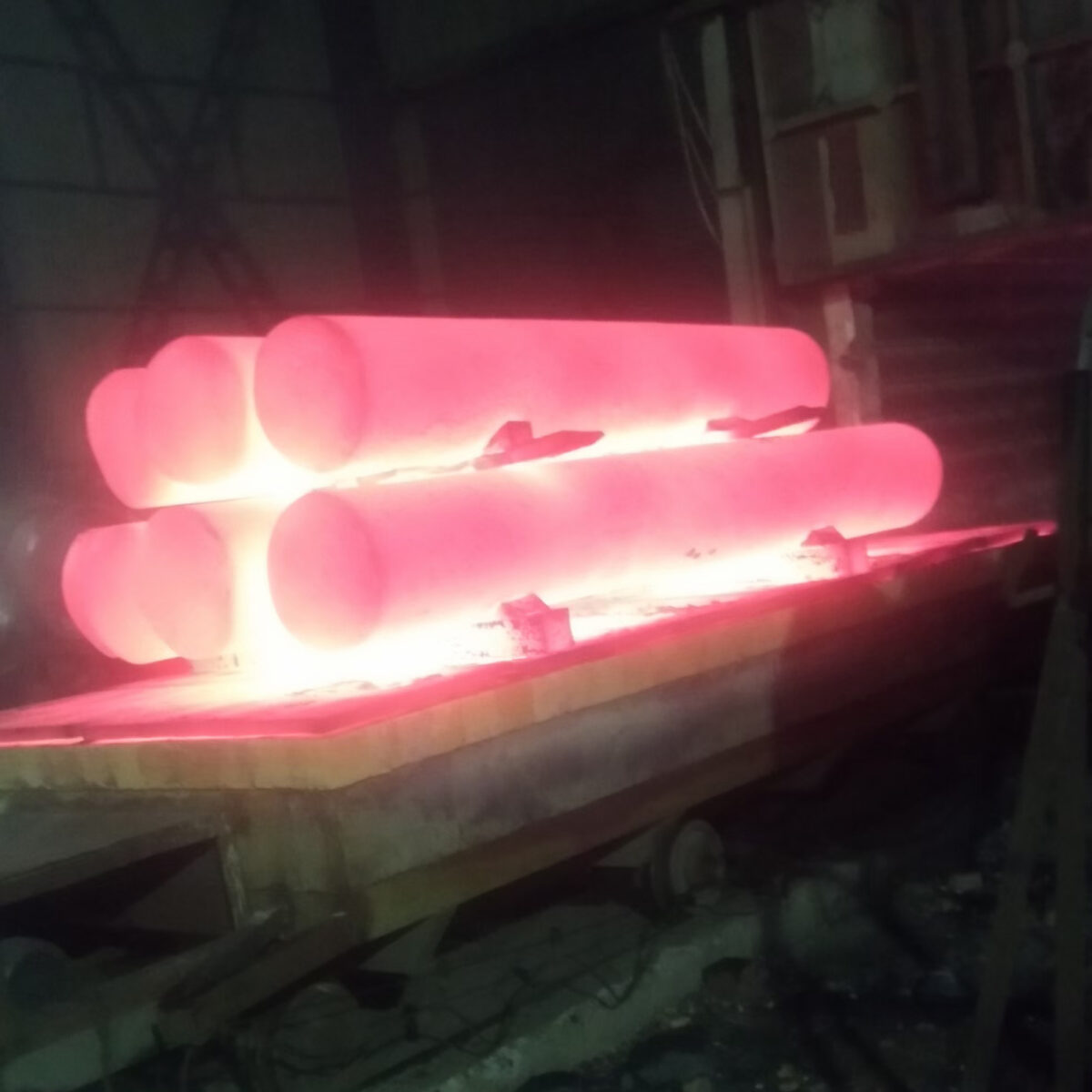 H13 High-Molybdenum Forged Bar Dia 200